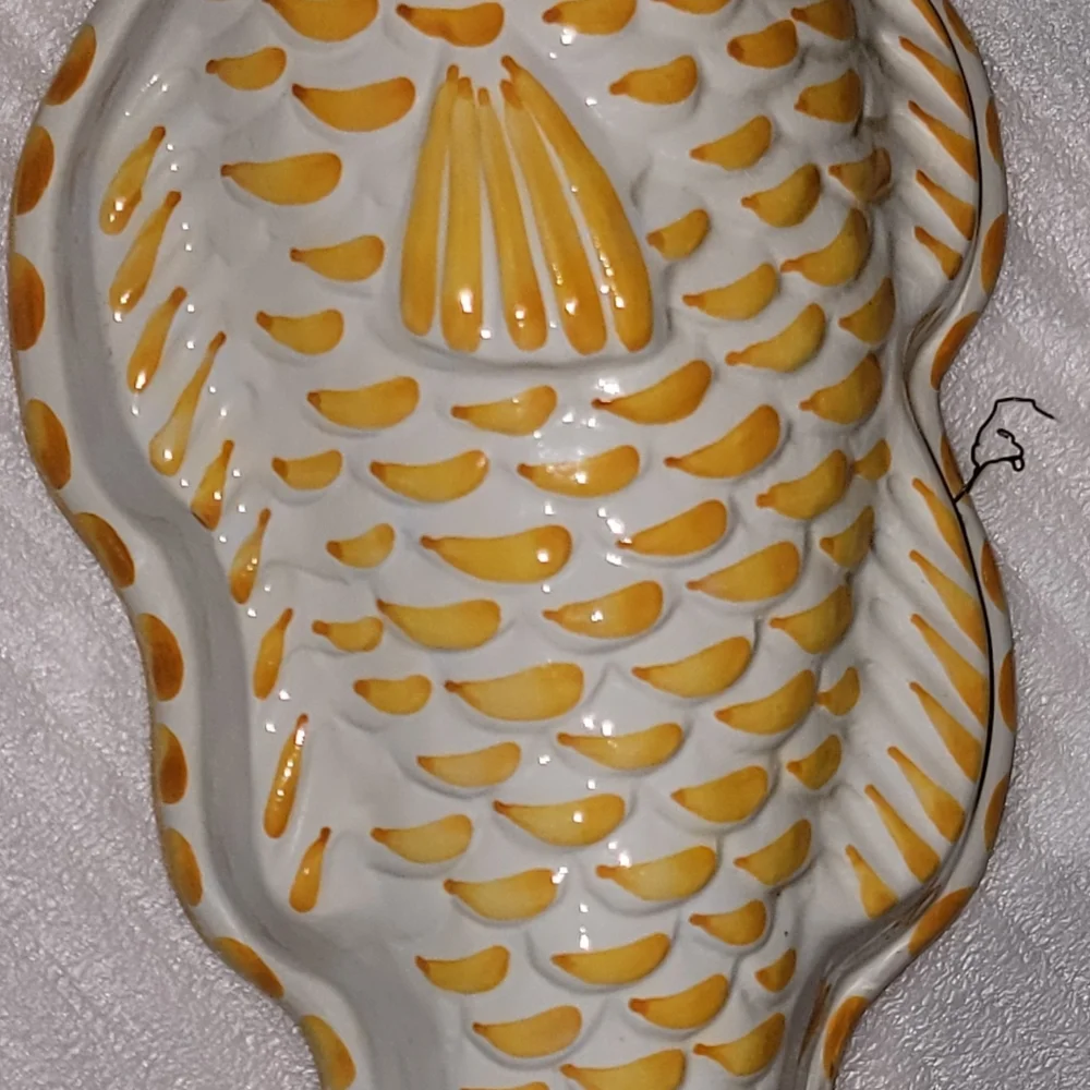 Bassano Ceramiche ABC Made In Italy Ceramic White & Gold Large Smiling Fish Mold - Picture 13 of 13